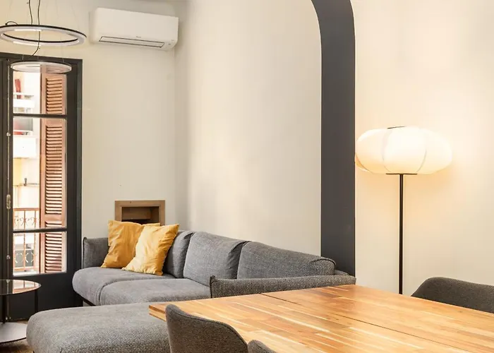 Vista By Halu!: Spacious Centre Selanik